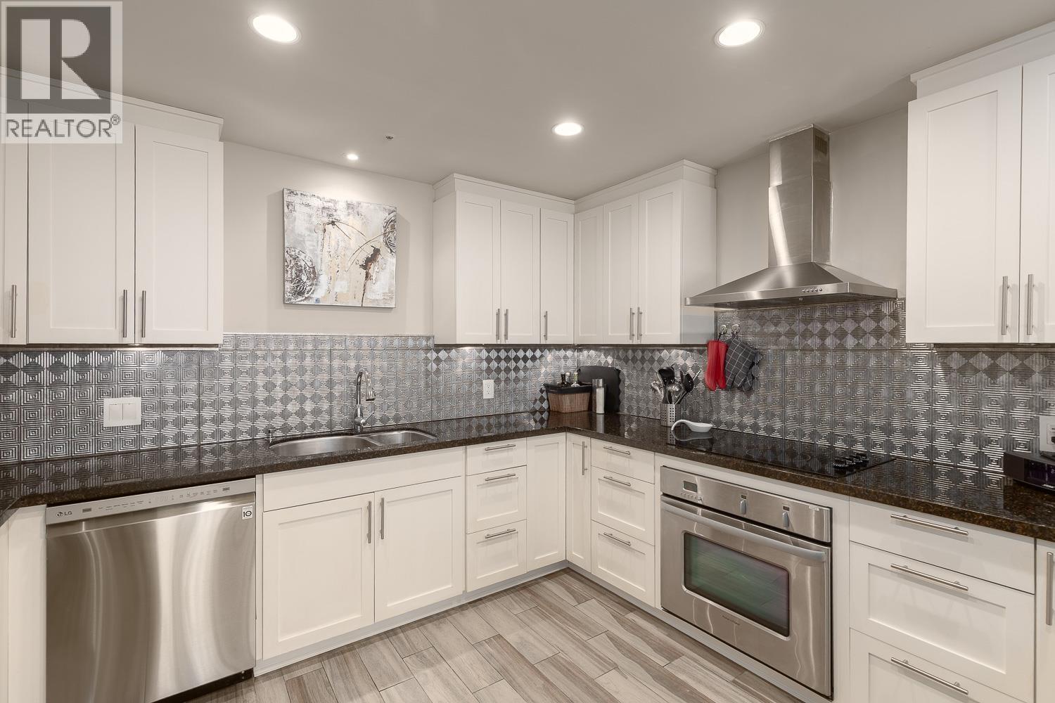 Photo 13 of 104 293 Smithe Street, Vancouver BC