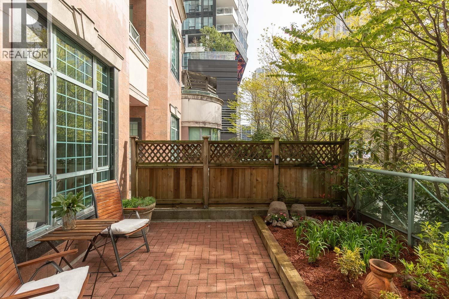 Photo 6 of 104 293 Smithe Street, Vancouver BC