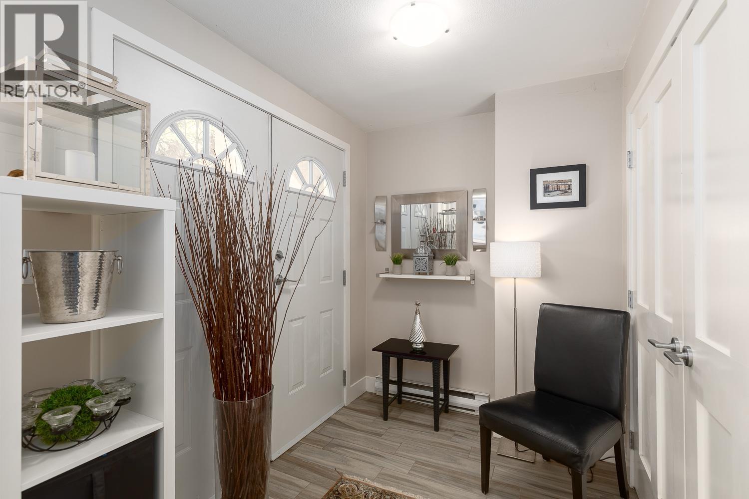 Photo 7 of 104 293 Smithe Street, Vancouver BC