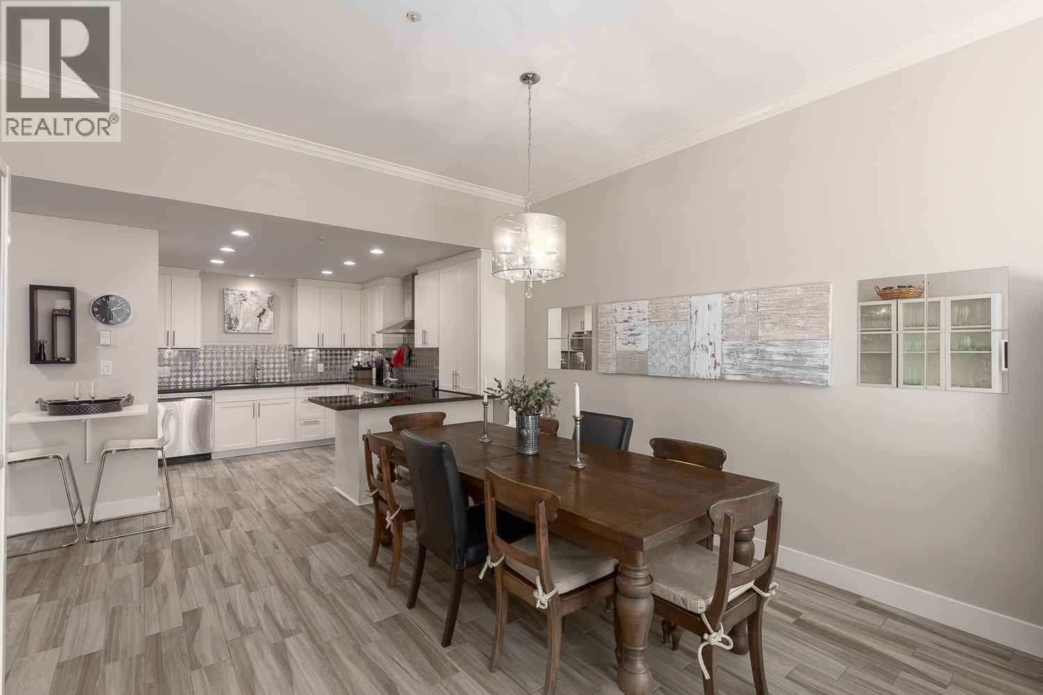 Photo 9 of 104 293 Smithe Street, Vancouver BC