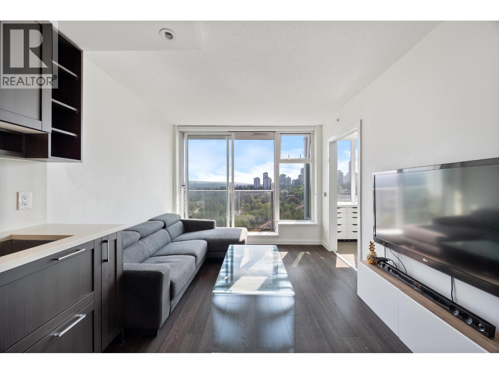 Photo 12 of 2106 5515 Boundary Road, Vancouver BC