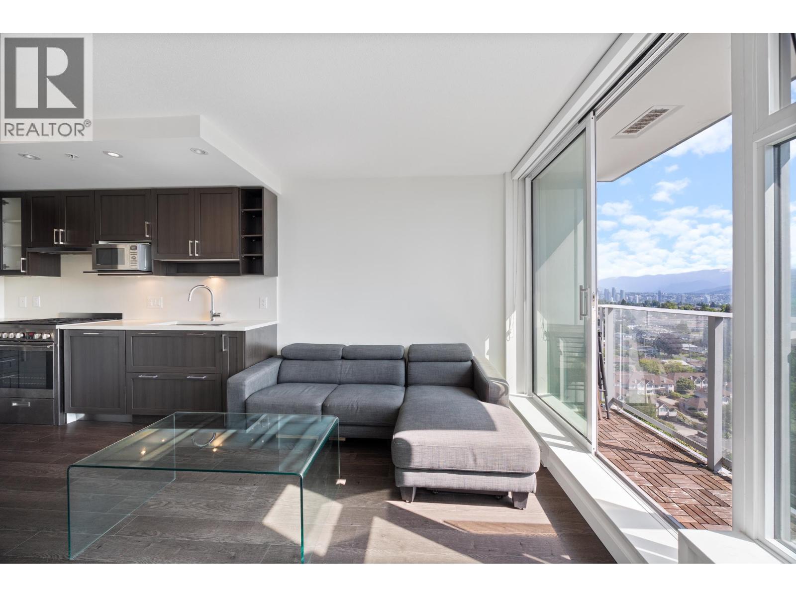Photo 5 of 2106 5515 Boundary Road, Vancouver BC