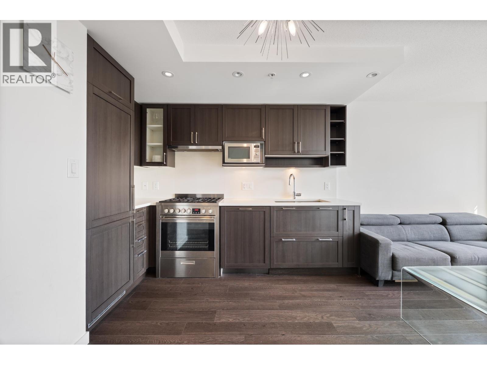Photo 9 of 2106 5515 Boundary Road, Vancouver BC