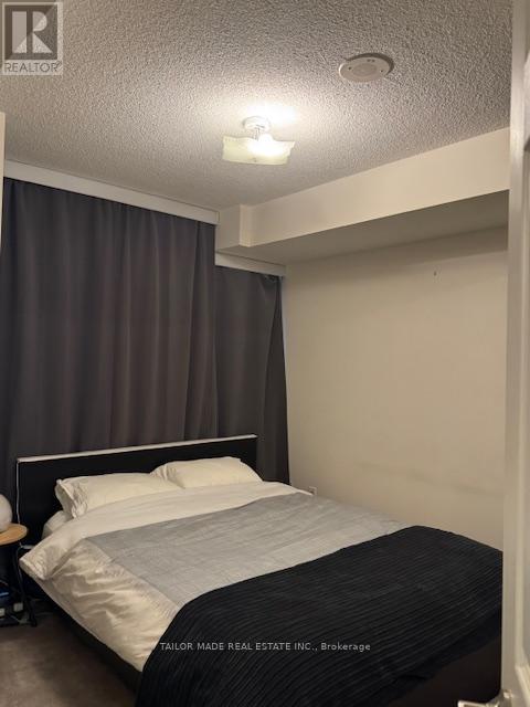Photo 15 of 19 19 Grand Trunk Crescent, Toronto ON