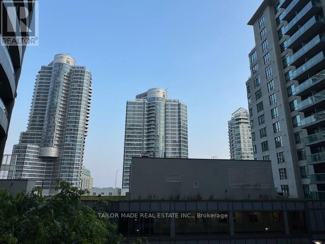 Photo 21 of 19 19 Grand Trunk Crescent, Toronto ON