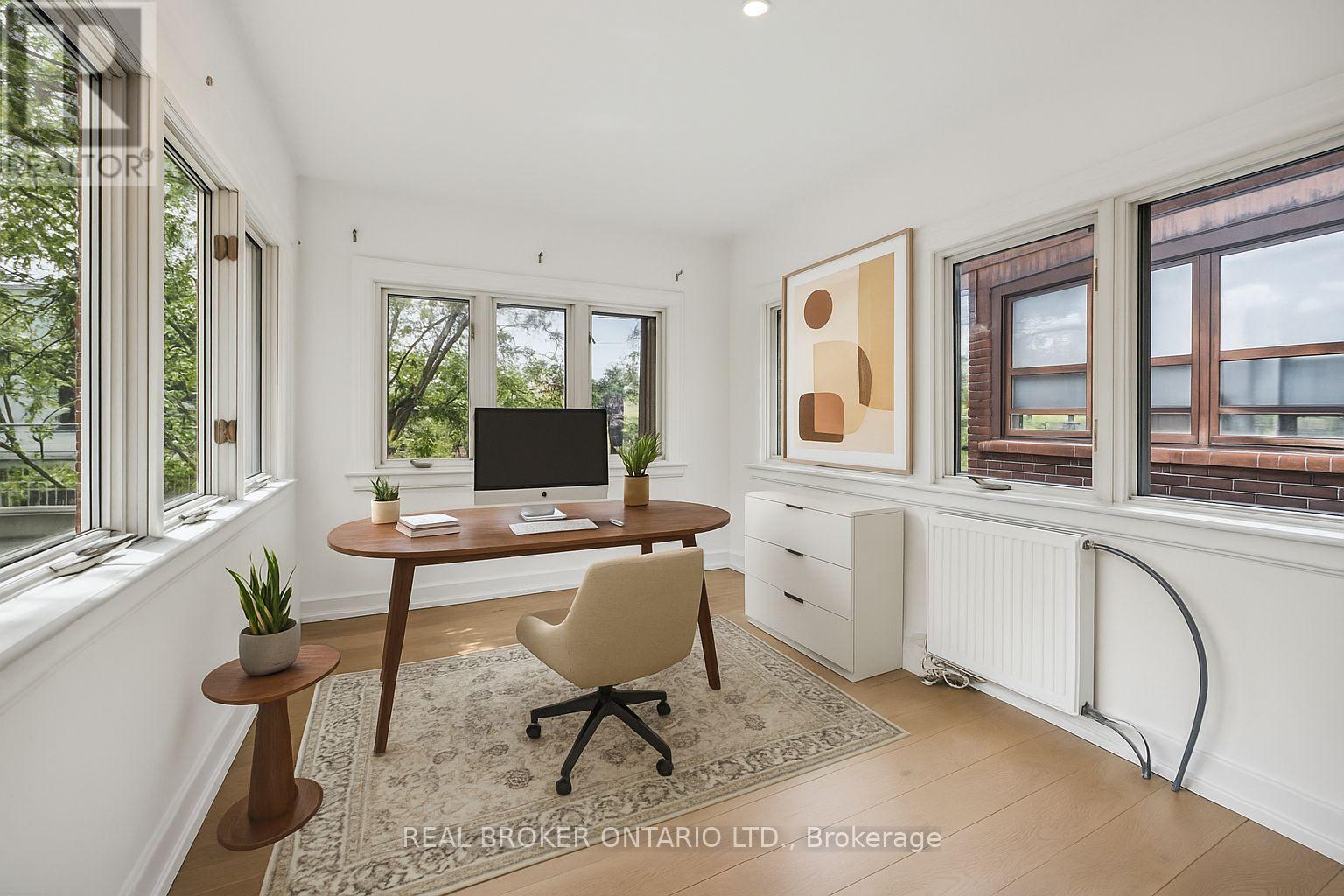 Photo 7 of 658 Davenport Road, Toronto ON