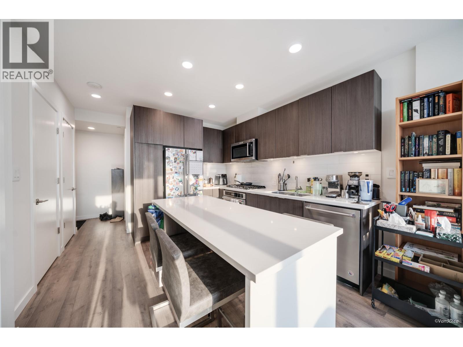 Photo 10 of 1201 530 Whiting Way, Coquitlam BC