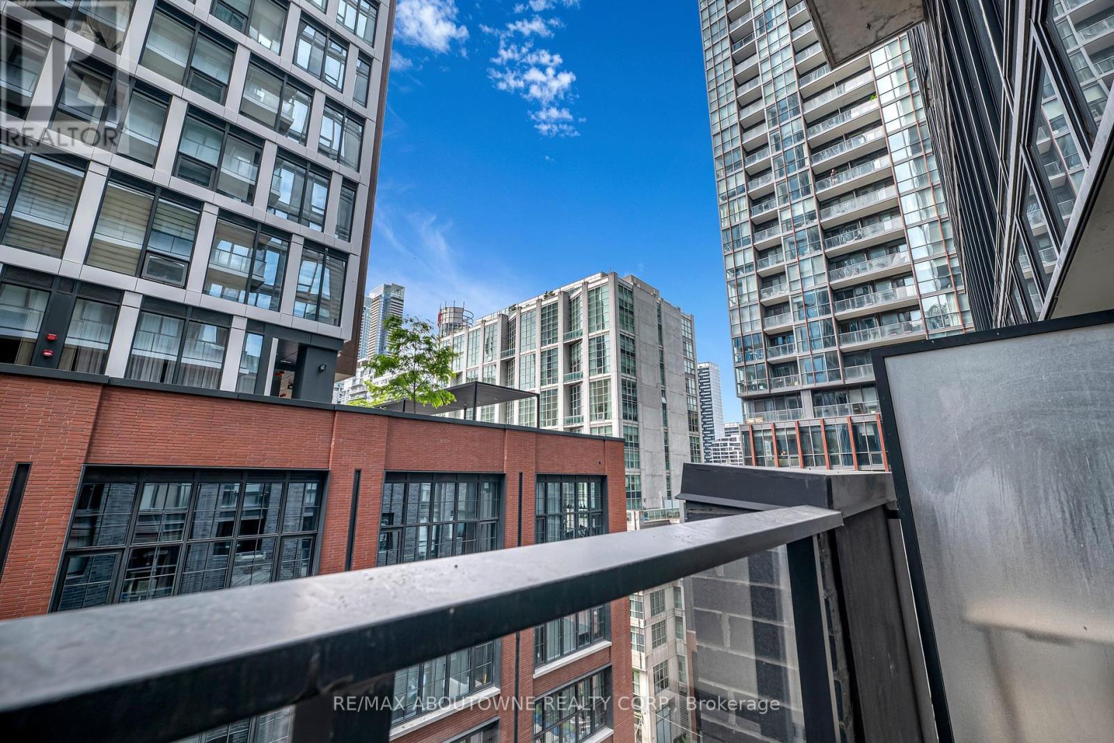 Photo 30 of 915 115 Blue Jays Way, Toronto ON