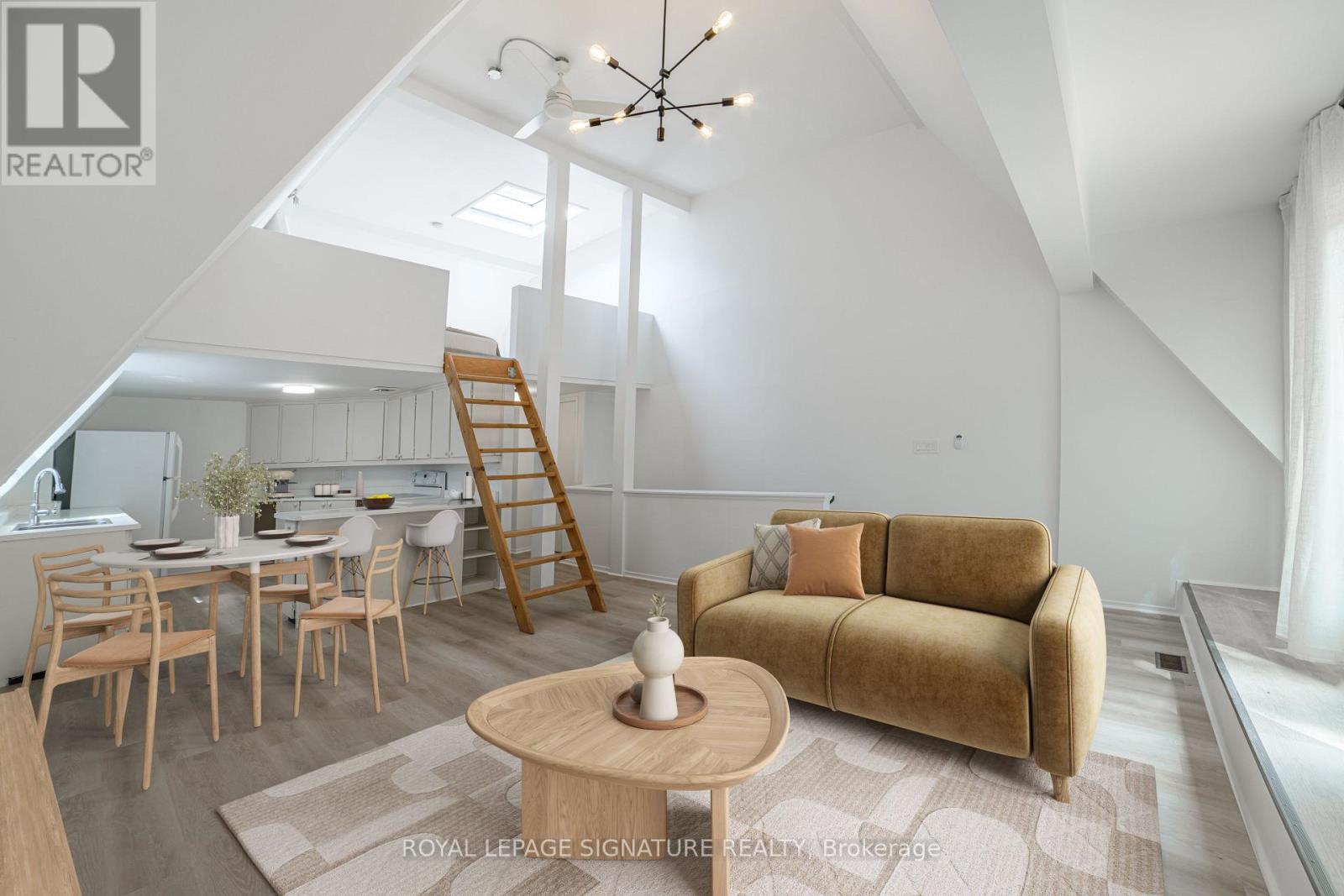 Photo 5 of 3rd 103 Gloucester Street, Toronto ON