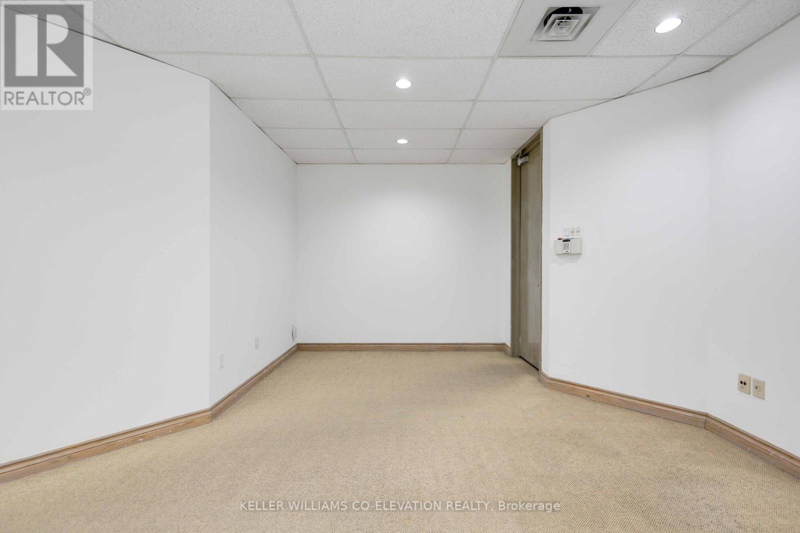 Photo 2 of 419 120 Carlton Street, Toronto ON