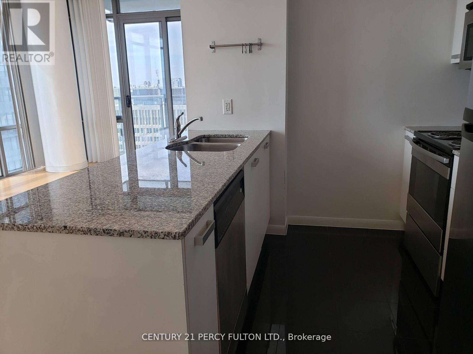 Photo 12 of 3802 38 Grenville Street, Toronto ON