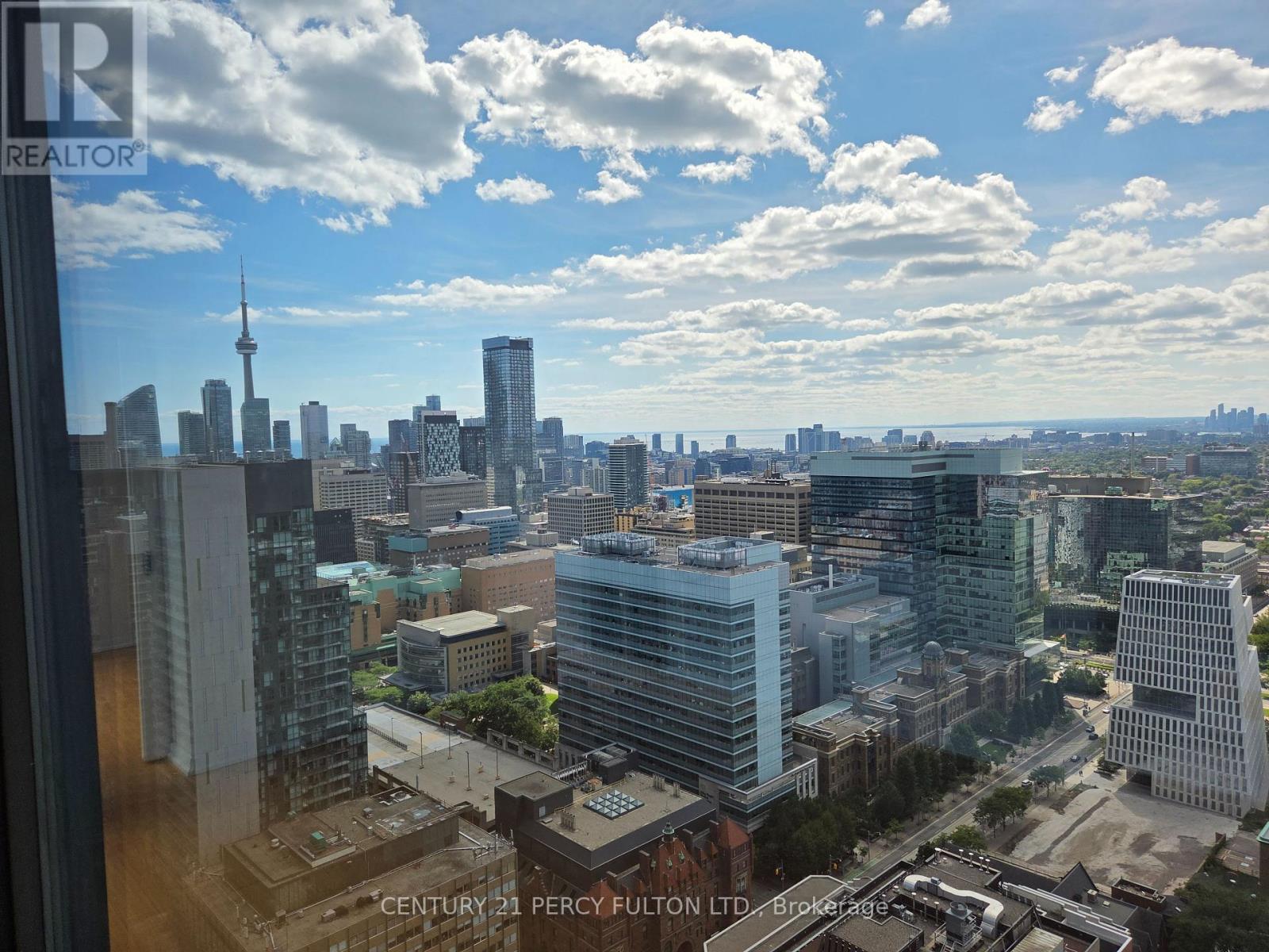 Photo 2 of 3802 38 Grenville Street, Toronto ON