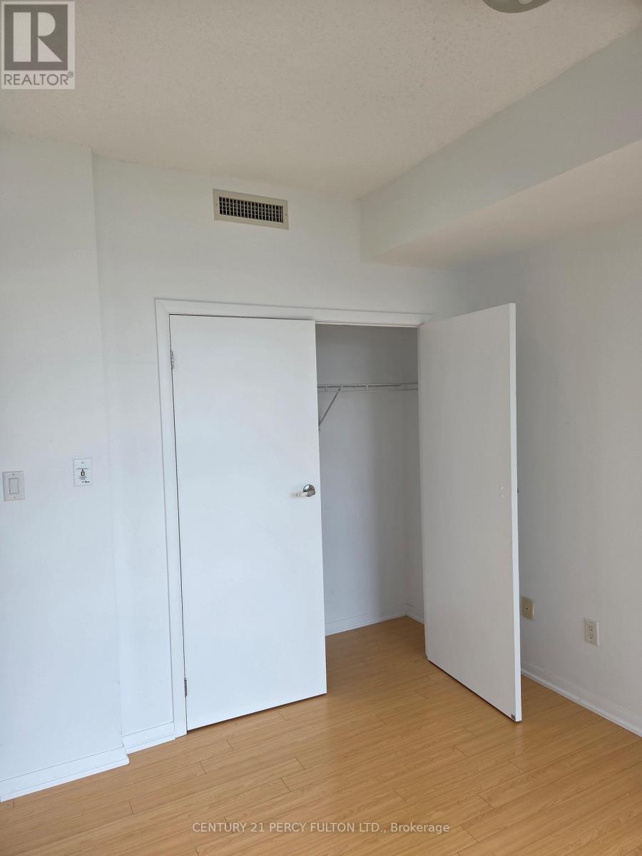 Photo 20 of 3802 38 Grenville Street, Toronto ON