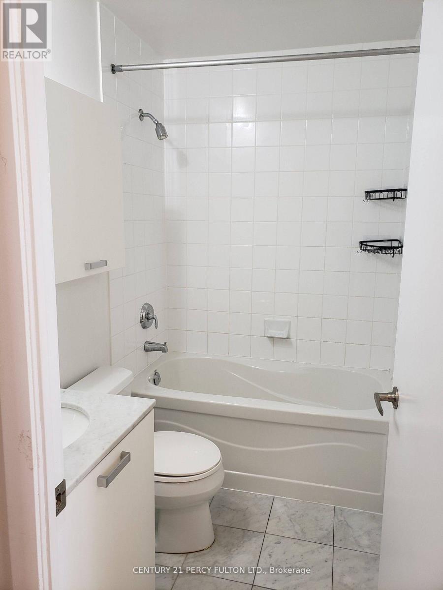 Photo 21 of 3802 38 Grenville Street, Toronto ON