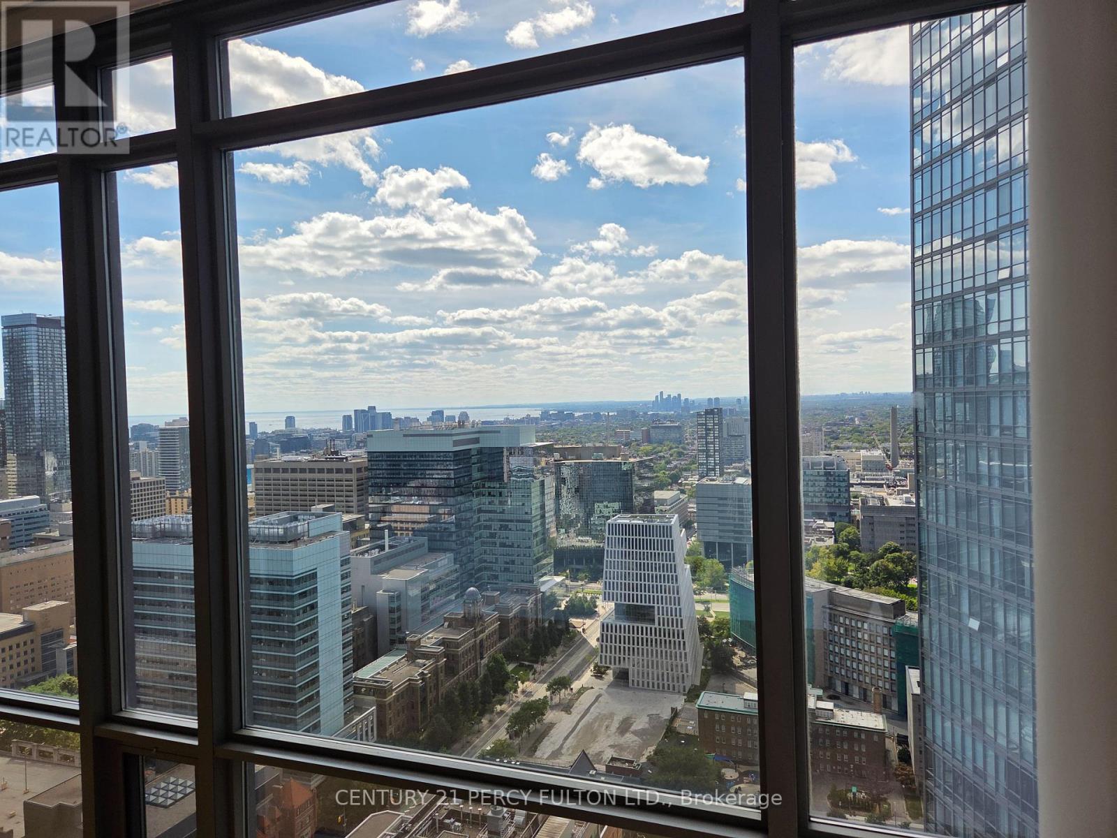 Photo 3 of 3802 38 Grenville Street, Toronto ON