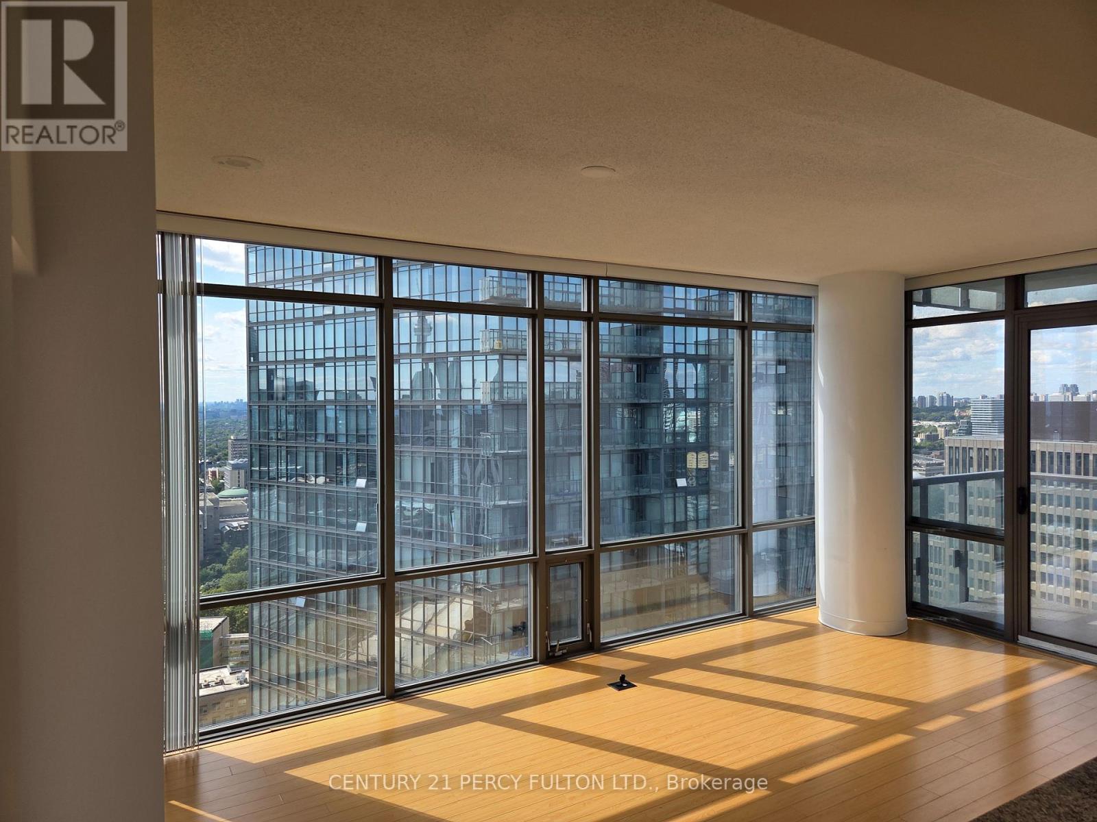 Photo 9 of 3802 38 Grenville Street, Toronto ON