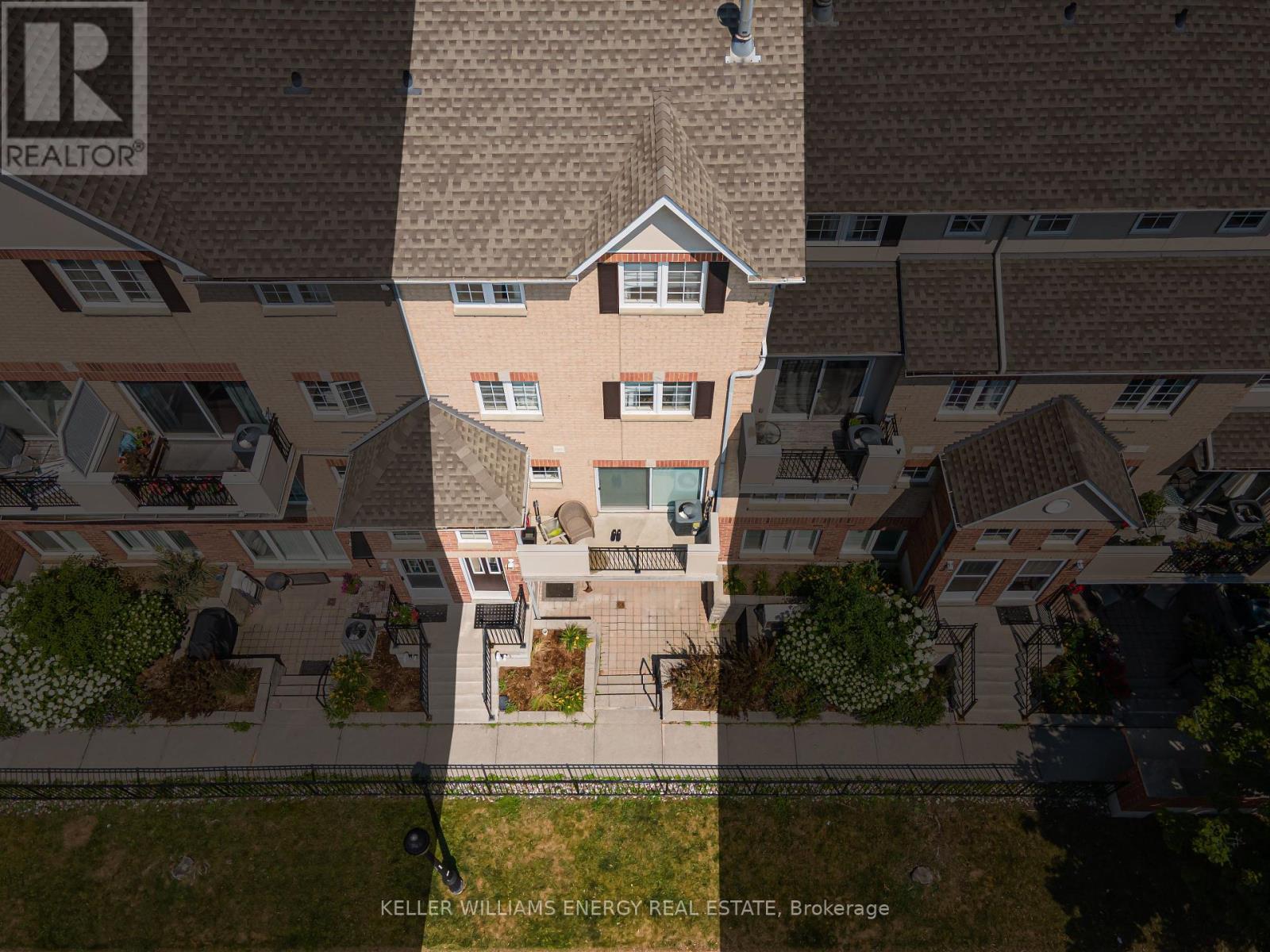 Photo 29 of 809 1400 The Esplanade N, Pickering ON