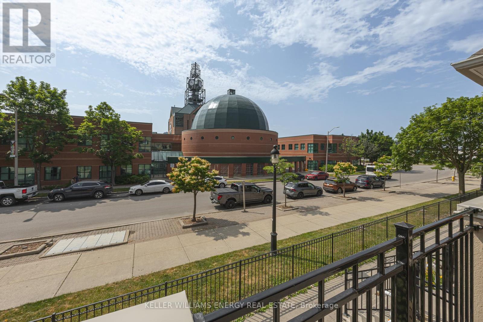 Photo 7 of 809 1400 The Esplanade N, Pickering ON