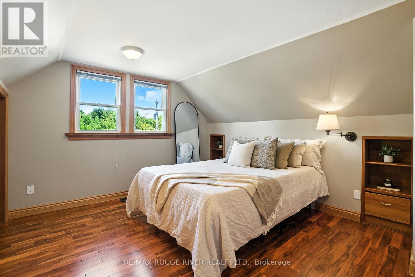 Photo 22 of 67 Orchard View Boulevard, Oshawa ON