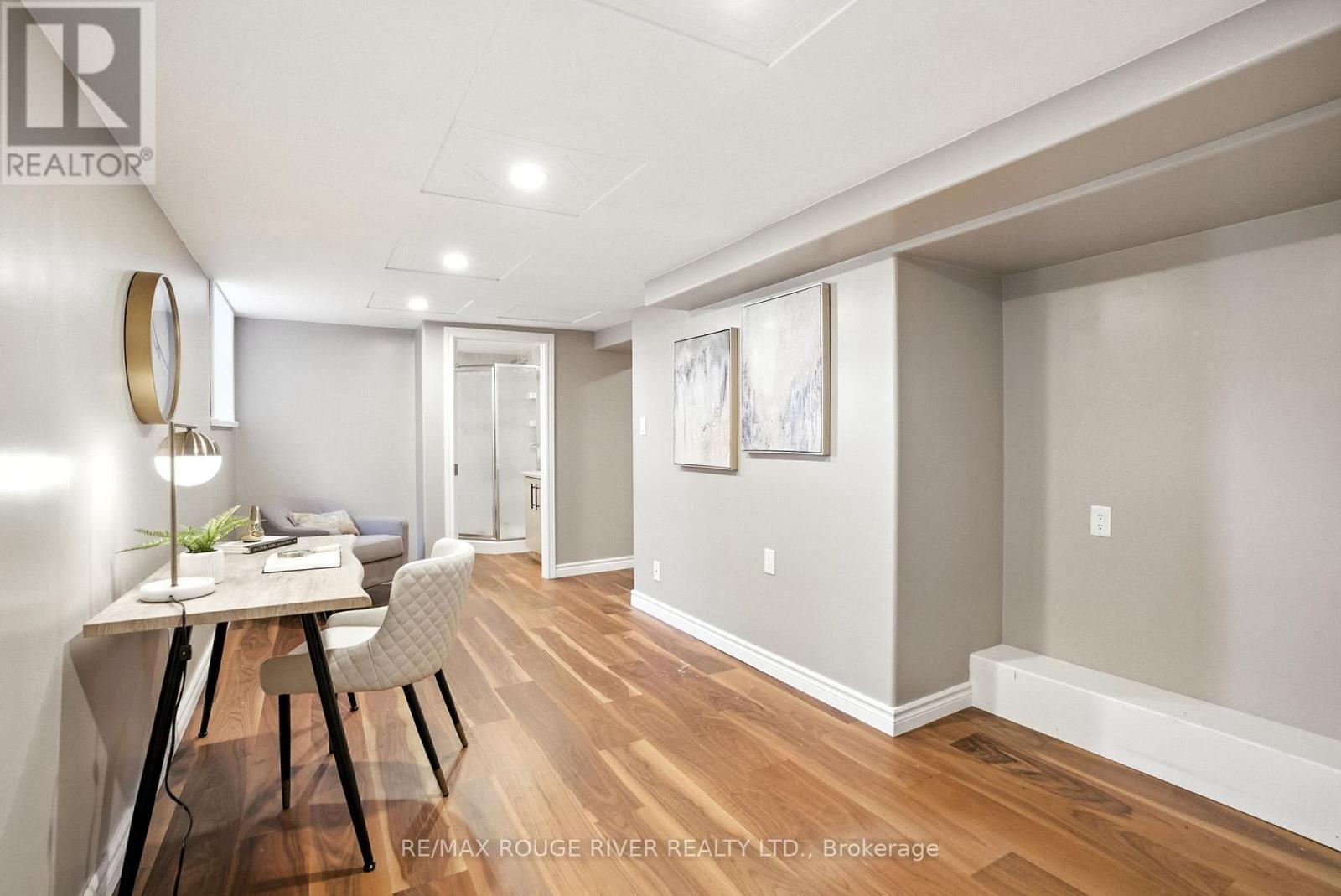 Photo 35 of 67 Orchard View Boulevard, Oshawa ON