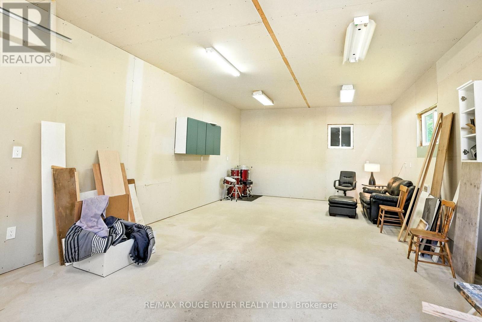 Photo 43 of 67 Orchard View Boulevard, Oshawa ON