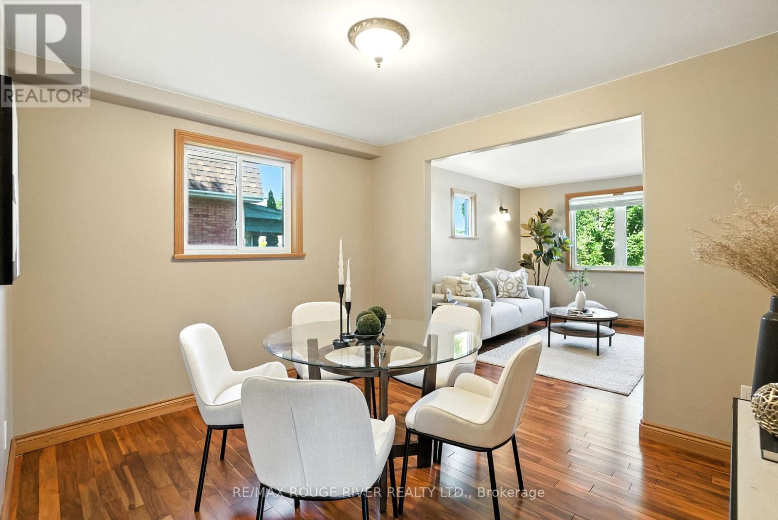 Photo 9 of 67 Orchard View Boulevard, Oshawa ON