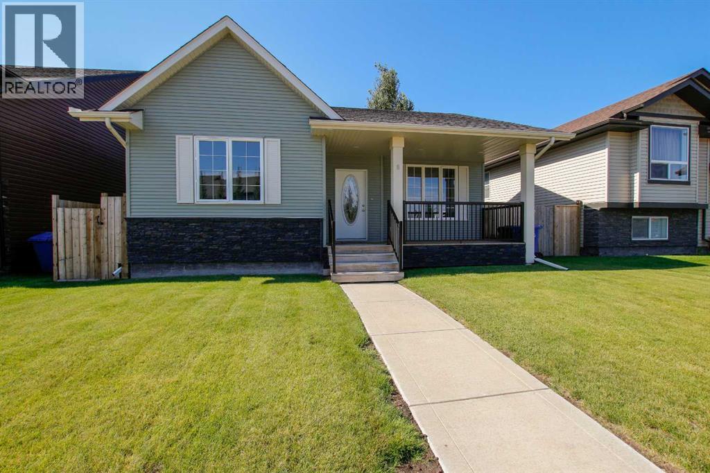Photo 1 of 6 Henderson Crescent, Penhold AB