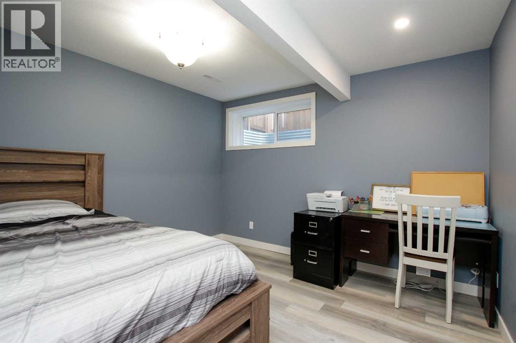 Photo 38 of 6 Henderson Crescent, Penhold AB