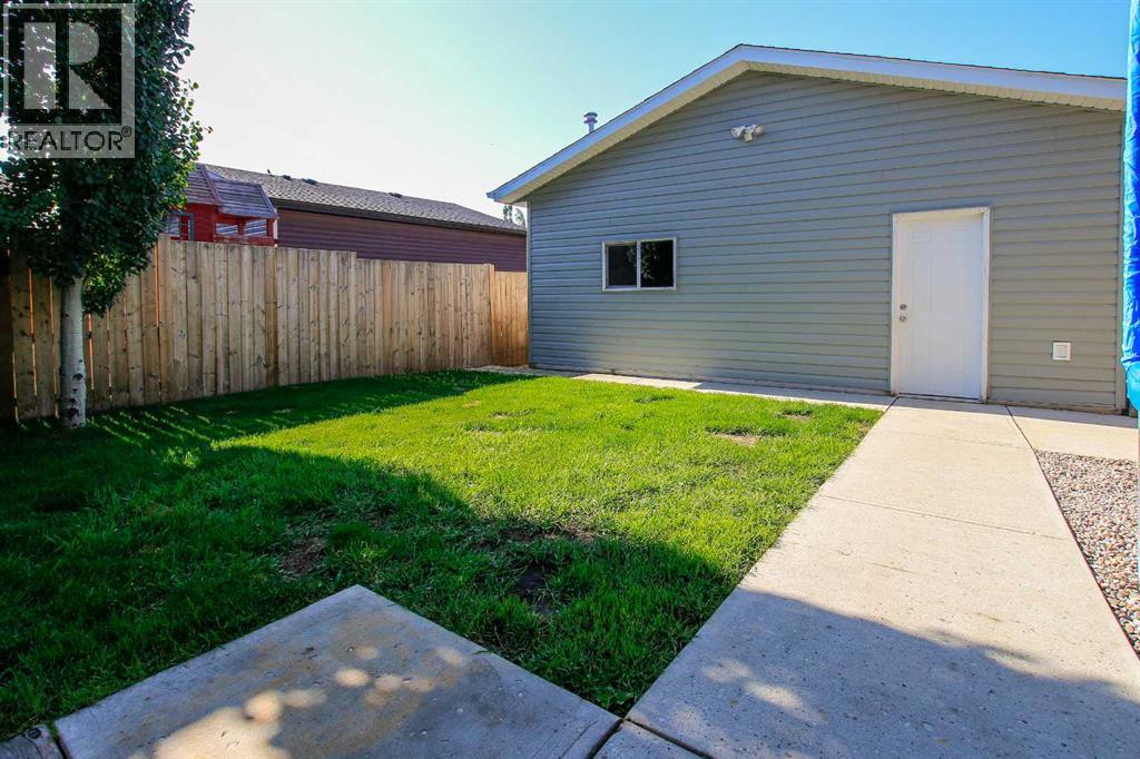 Photo 43 of 6 Henderson Crescent, Penhold AB