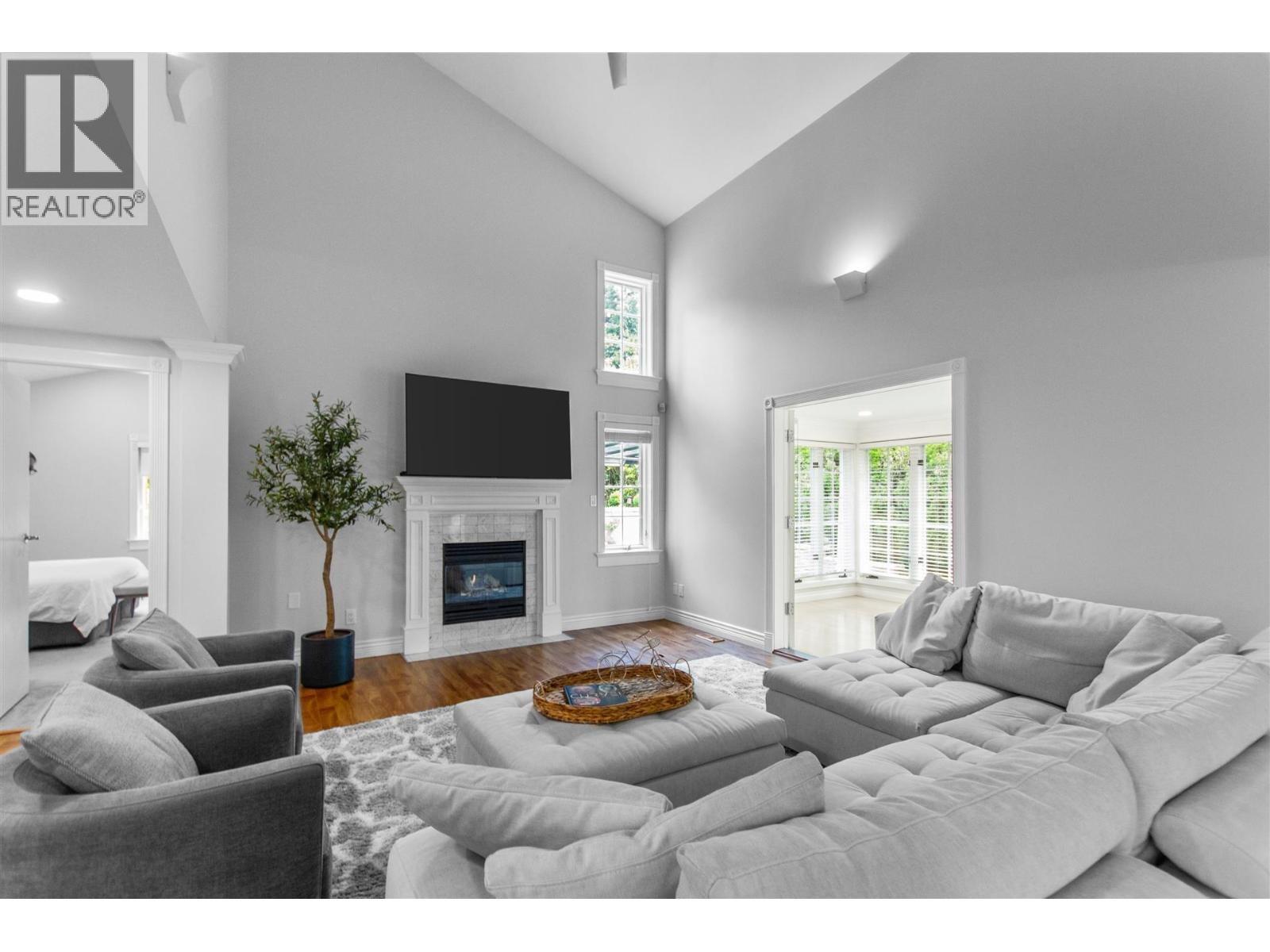 Photo 16 of 1 725 Rochester Avenue, Coquitlam BC
