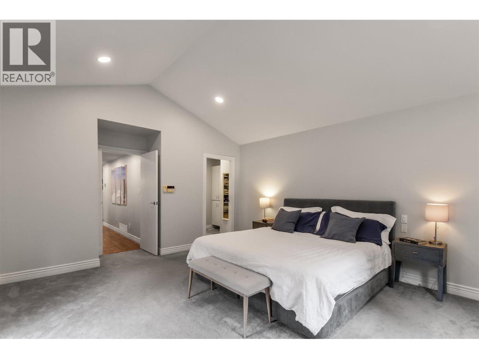 Photo 22 of 1 725 Rochester Avenue, Coquitlam BC