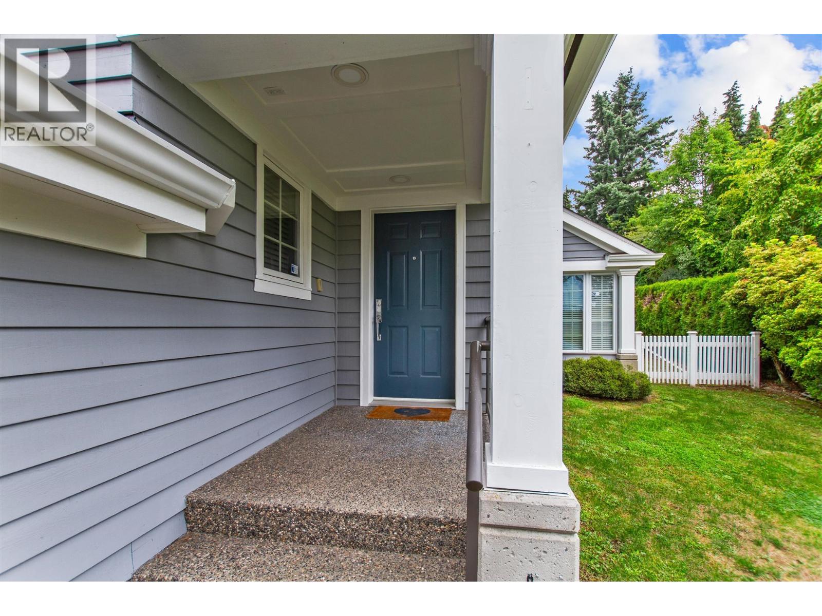 Photo 3 of 1 725 Rochester Avenue, Coquitlam BC
