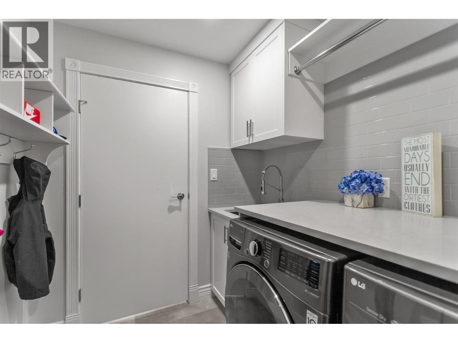 Photo 33 of 1 725 Rochester Avenue, Coquitlam BC