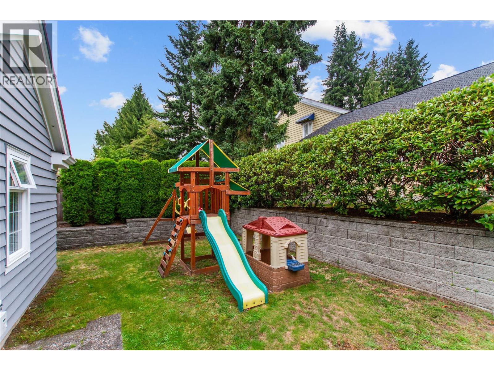 Photo 34 of 1 725 Rochester Avenue, Coquitlam BC