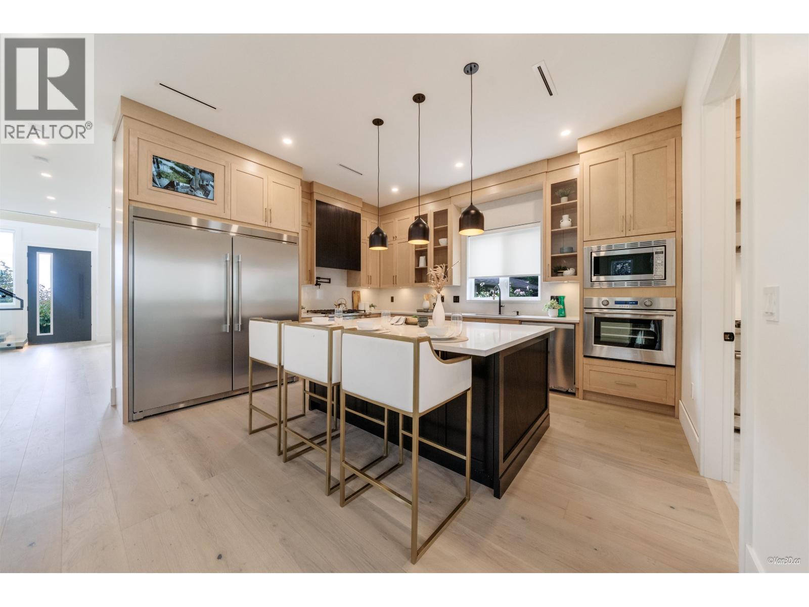 Photo 10 of 5091 Patrick Street, Burnaby BC