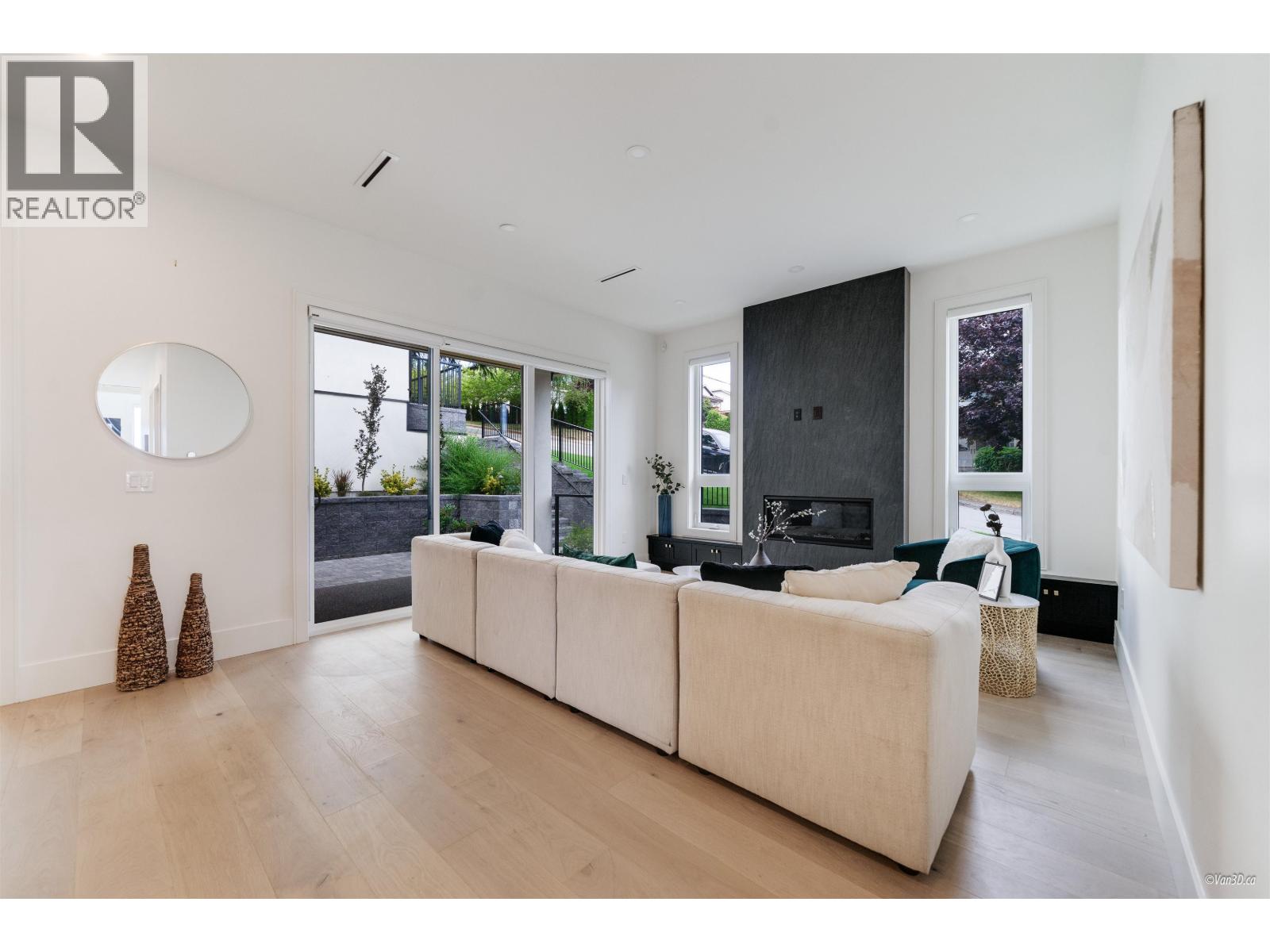 Photo 14 of 5091 Patrick Street, Burnaby BC