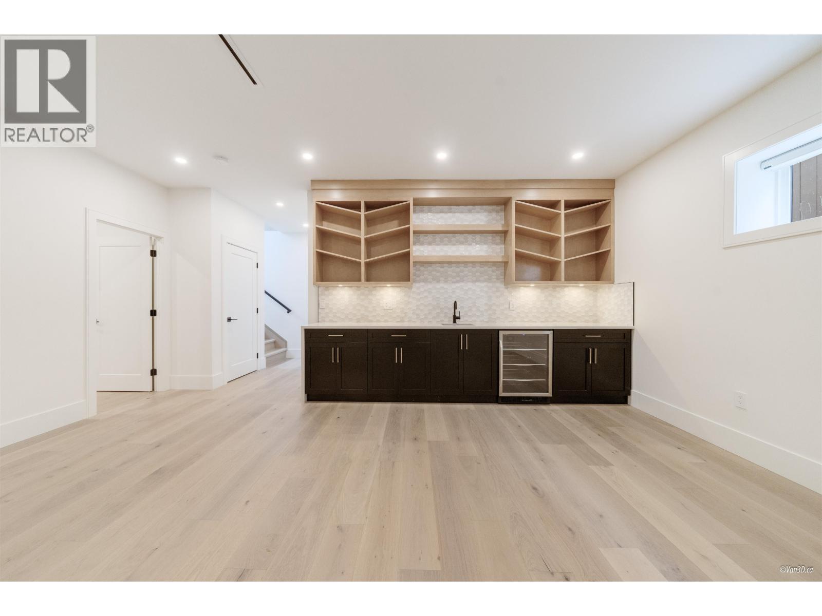 Photo 26 of 5091 Patrick Street, Burnaby BC
