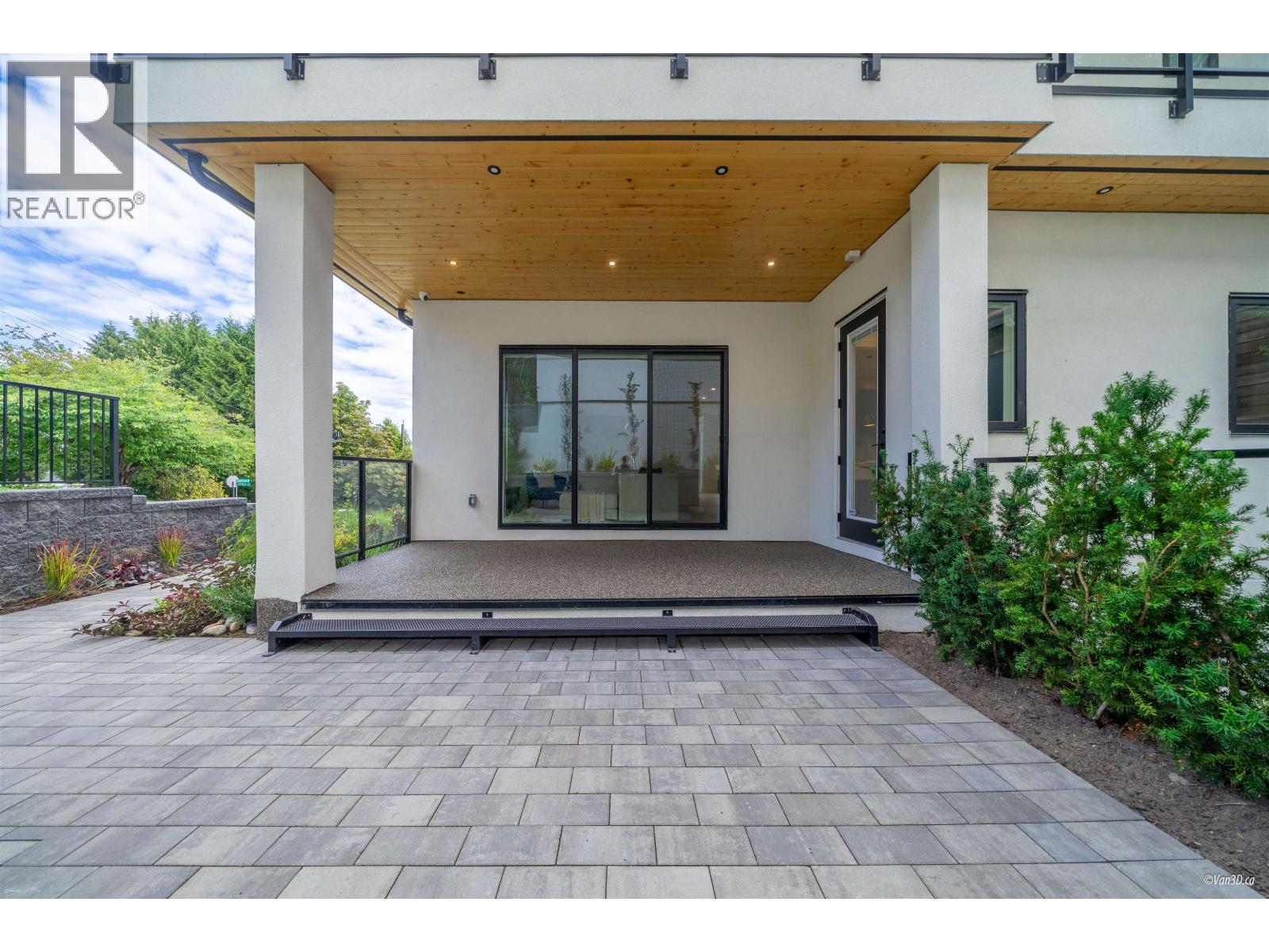 Photo 31 of 5091 Patrick Street, Burnaby BC