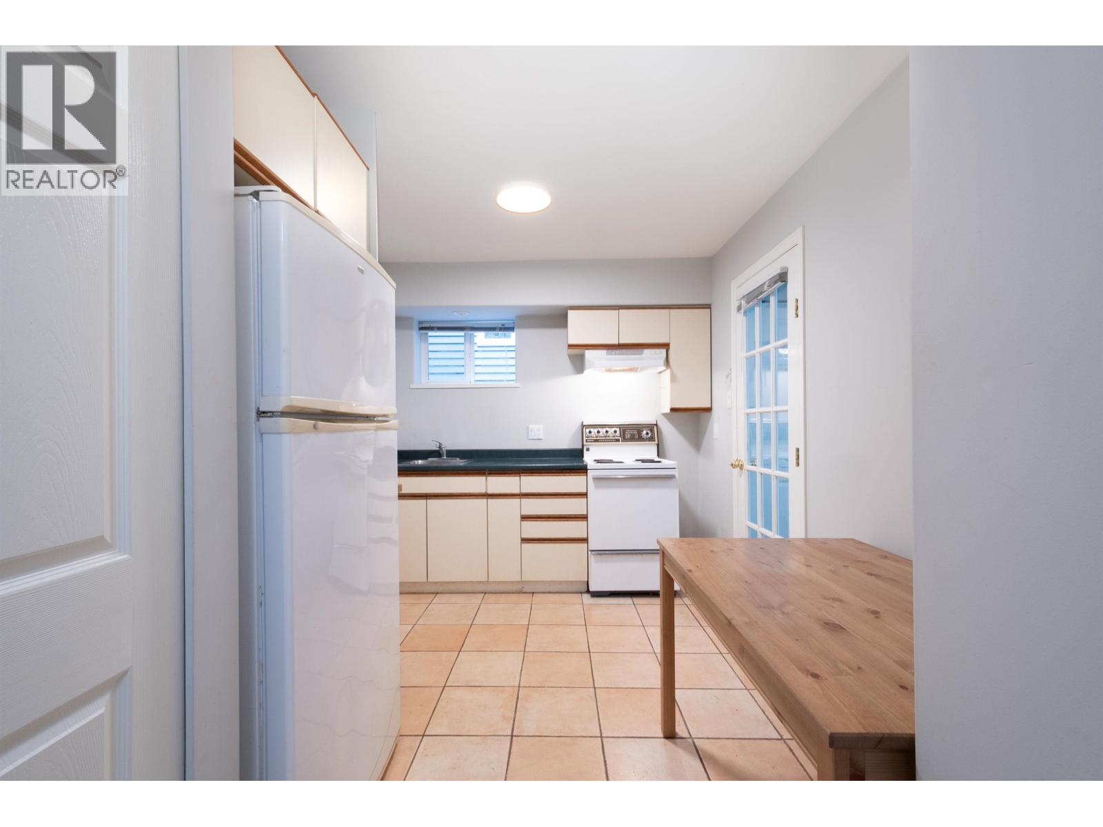 Photo 18 of 3476 W 13 Th Avenue, Vancouver BC