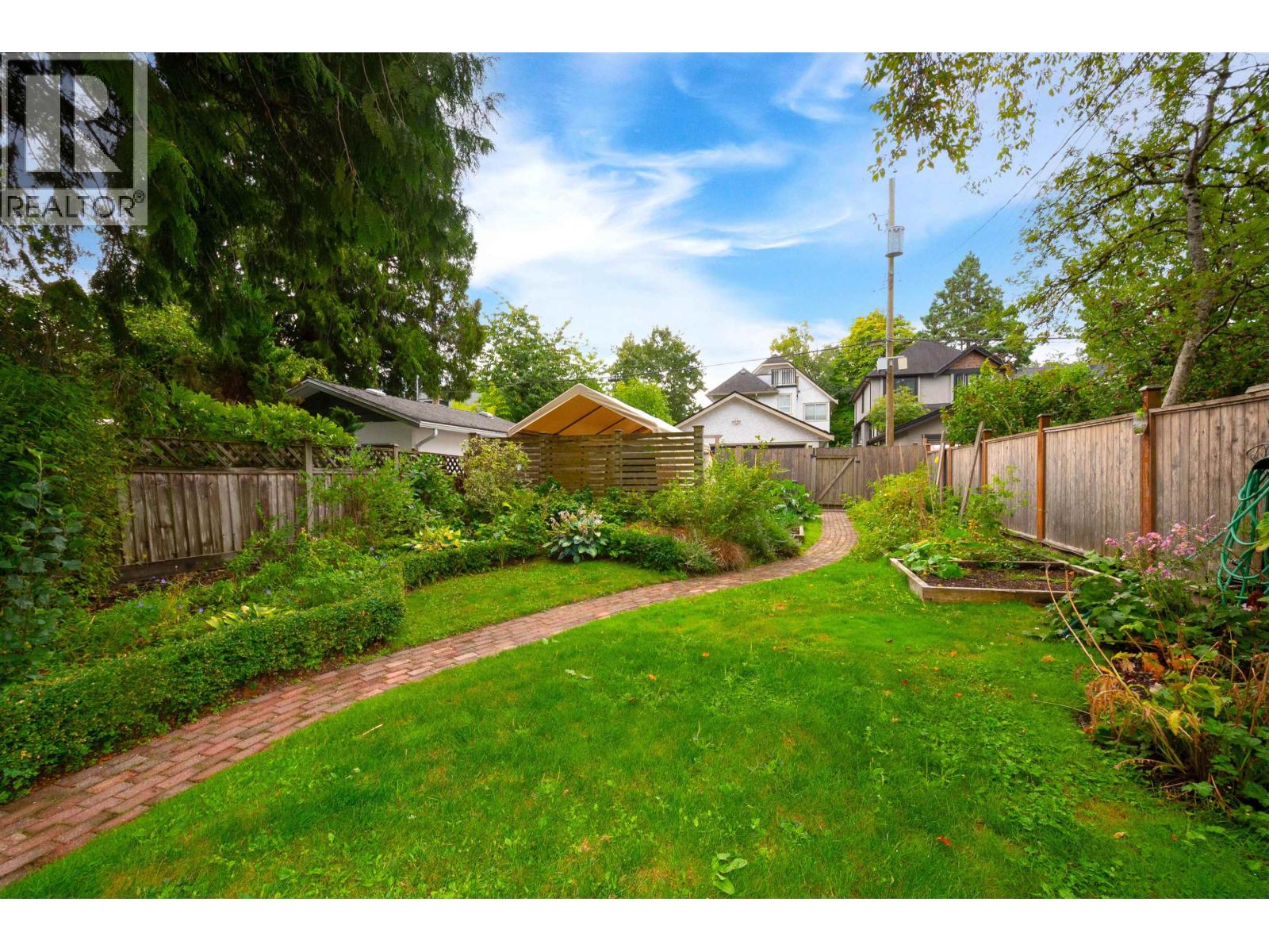 Photo 31 of 3476 W 13 Th Avenue, Vancouver BC