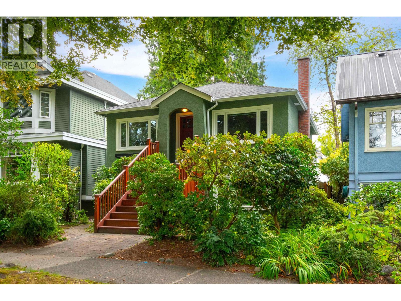 Photo 4 of 3476 W 13 Th Avenue, Vancouver BC