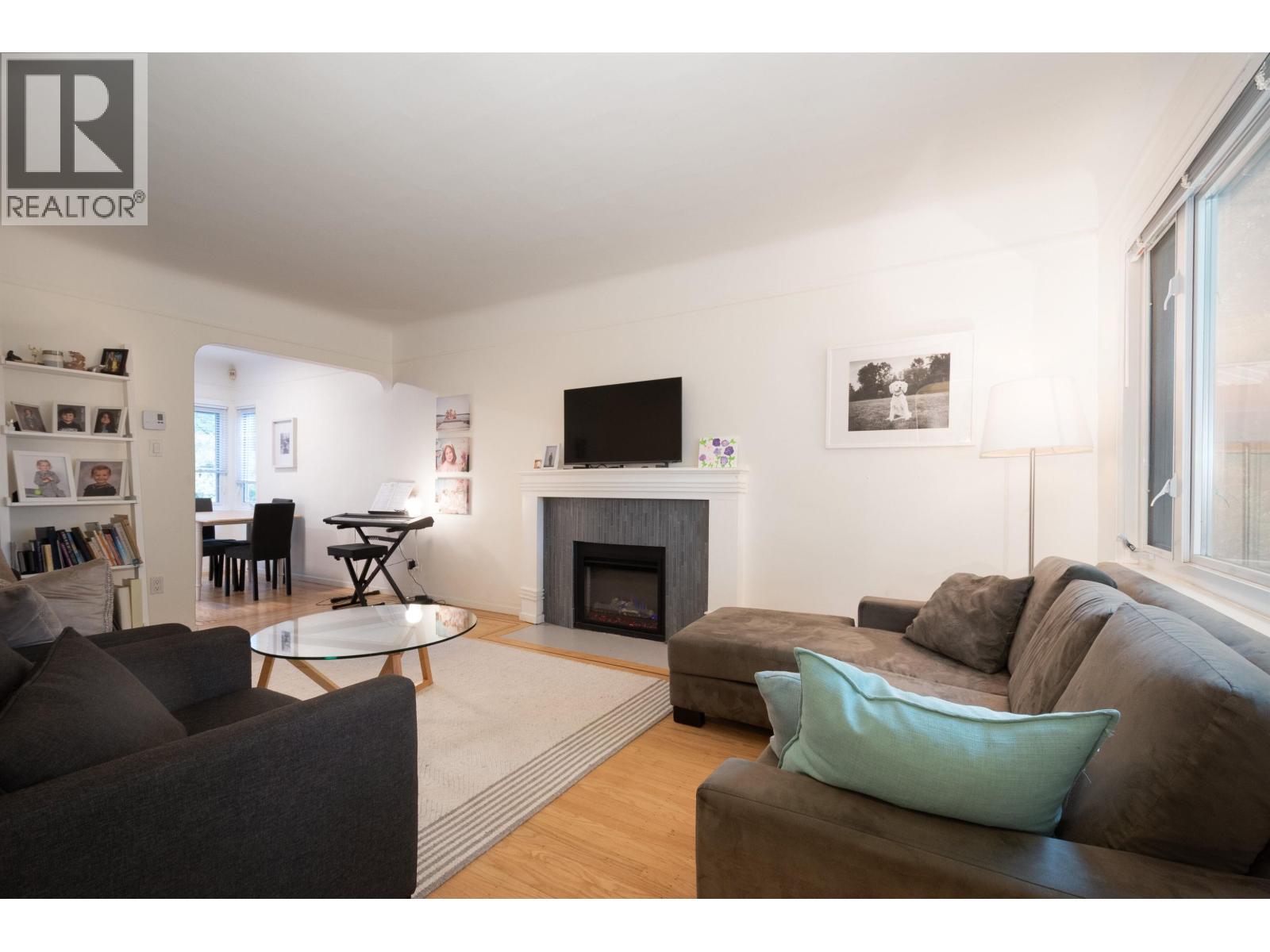 Photo 6 of 3476 W 13 Th Avenue, Vancouver BC