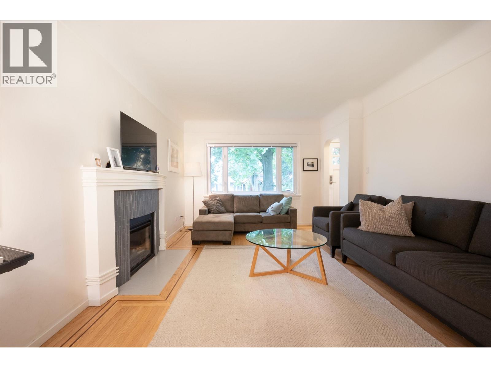 Photo 7 of 3476 W 13 Th Avenue, Vancouver BC
