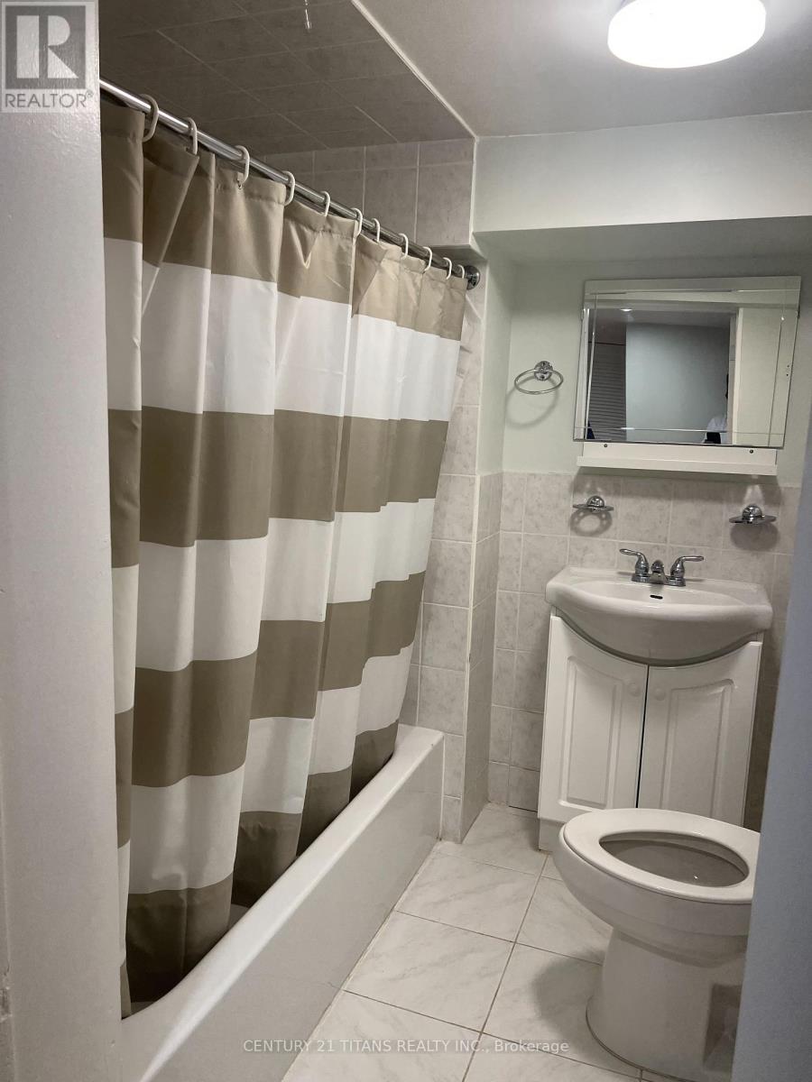 Photo 15 of 54 Newlands Avenue, Toronto ON
