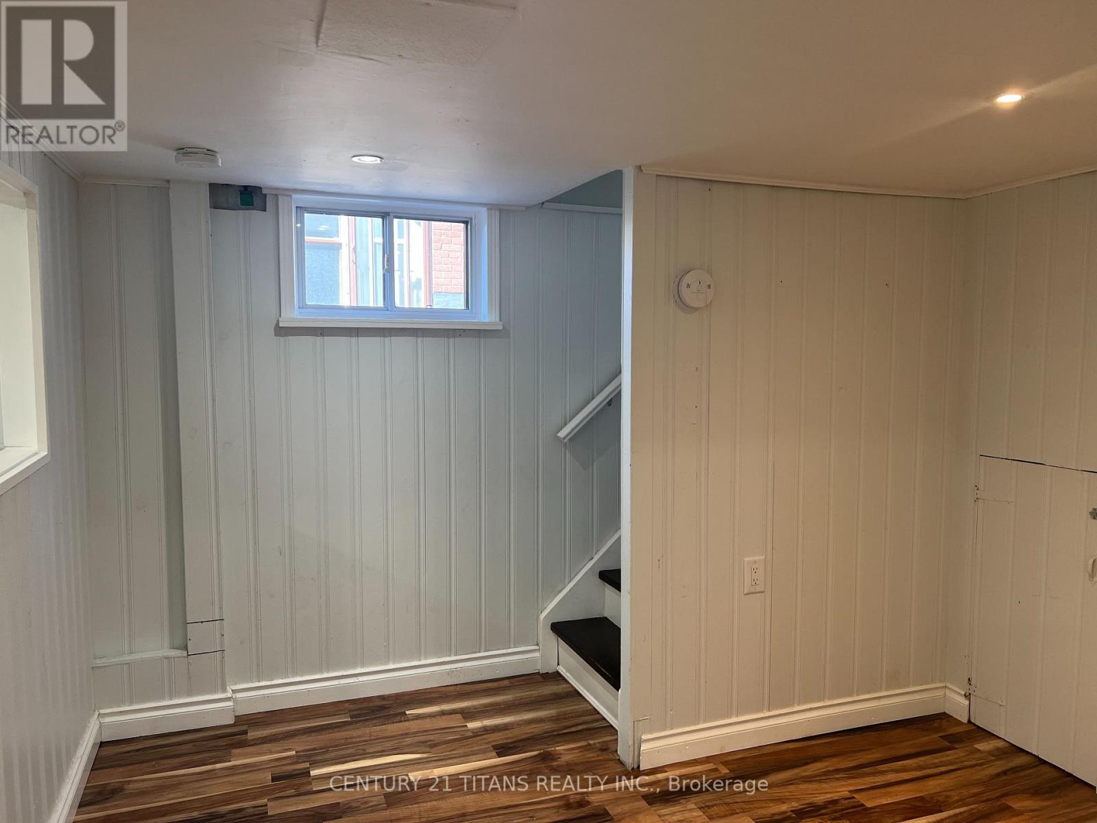 Photo 3 of 54 Newlands Avenue, Toronto ON