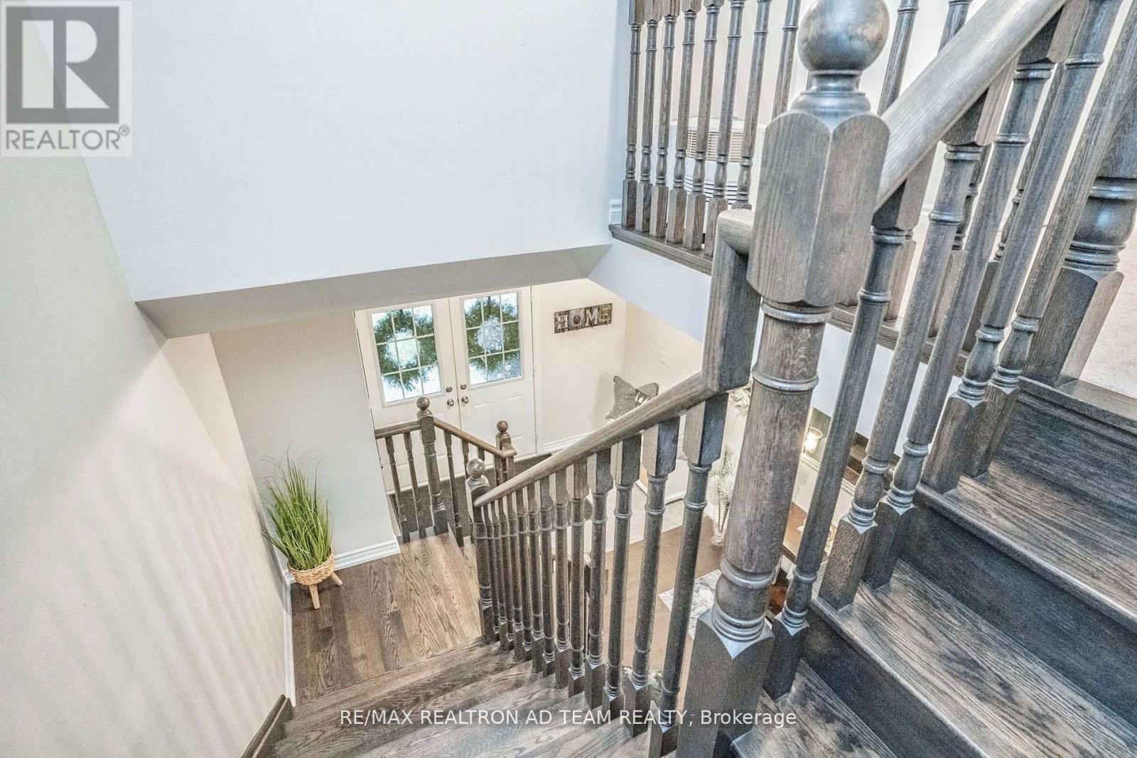 Photo 17 of 11 Kilpatrick Court, Clarington ON