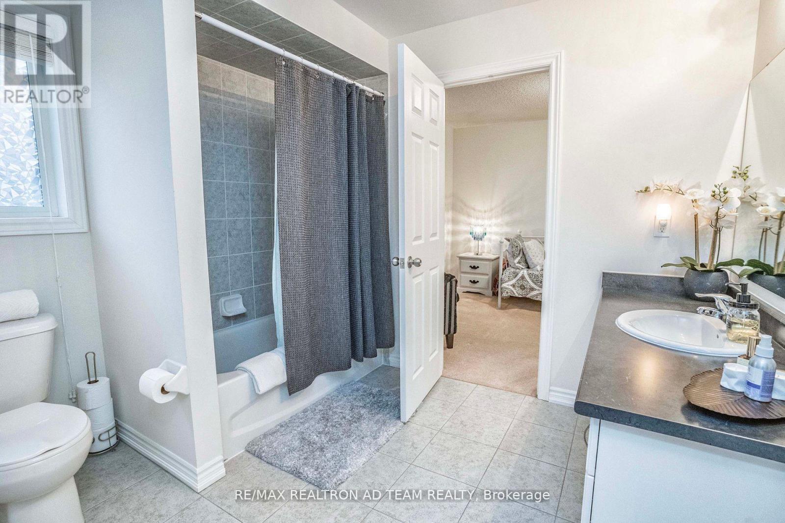 Photo 27 of 11 Kilpatrick Court, Clarington ON