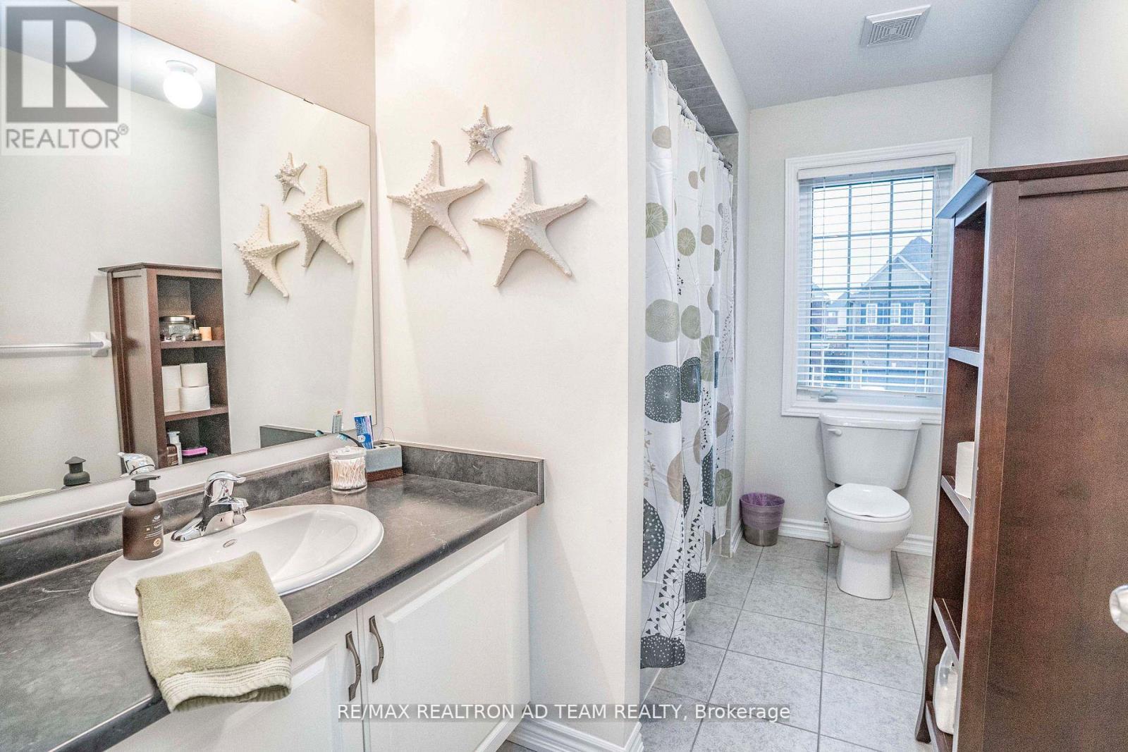 Photo 32 of 11 Kilpatrick Court, Clarington ON