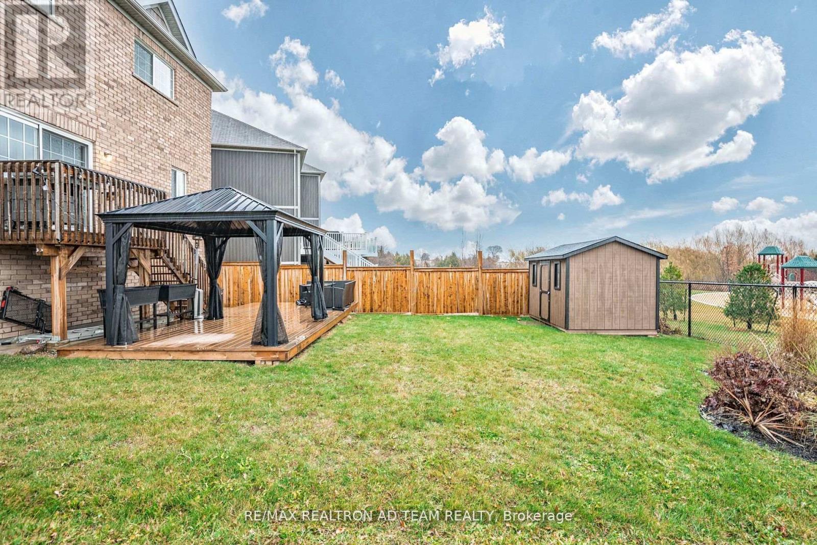 Photo 38 of 11 Kilpatrick Court, Clarington ON