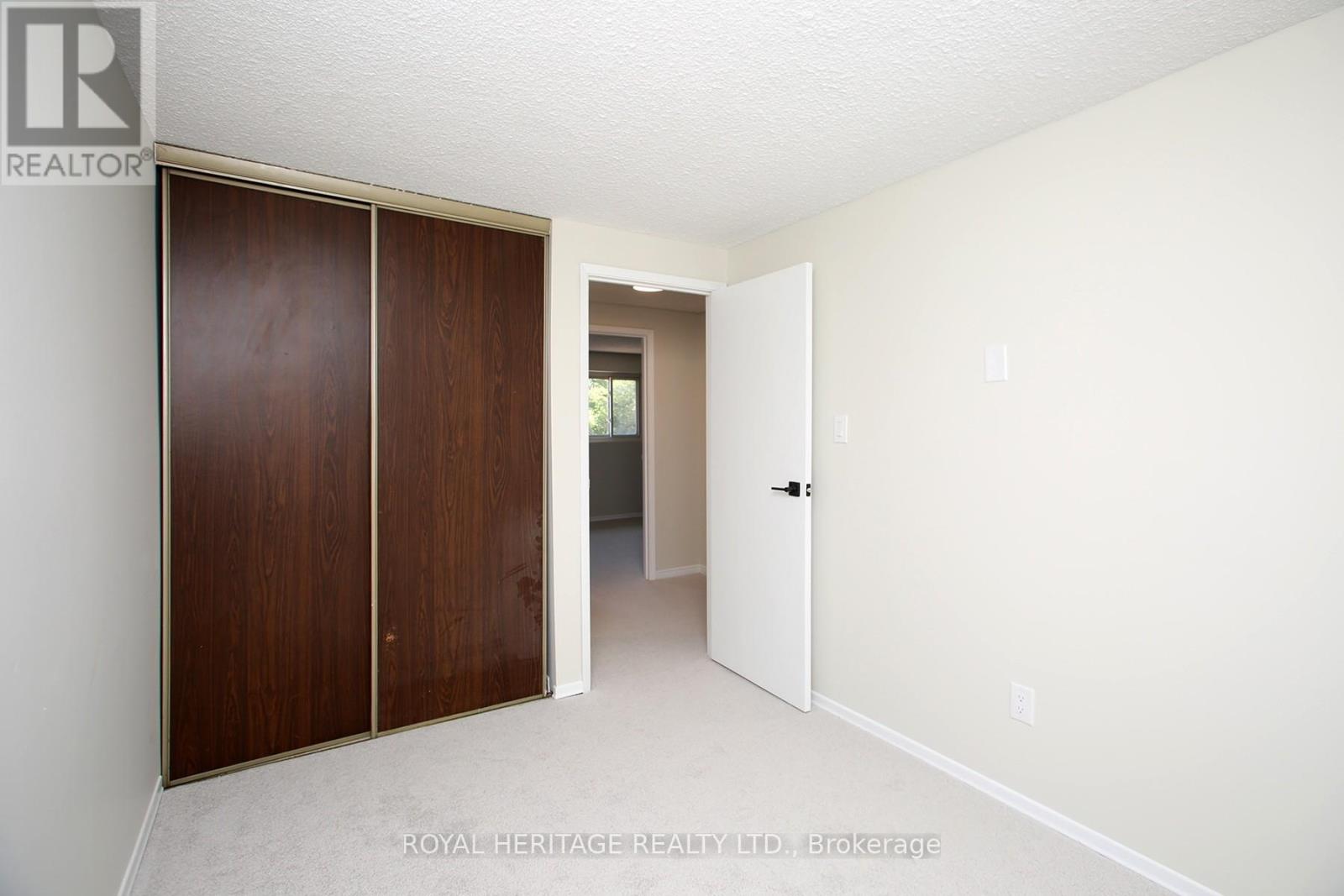 Photo 15 of 27 Parker Crescent, Ajax ON